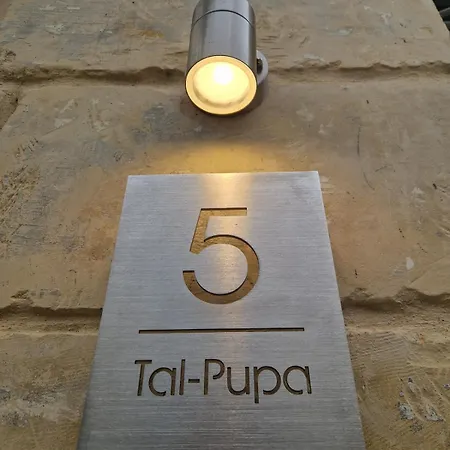 Tal-pupa Converted Apartment Xlendi