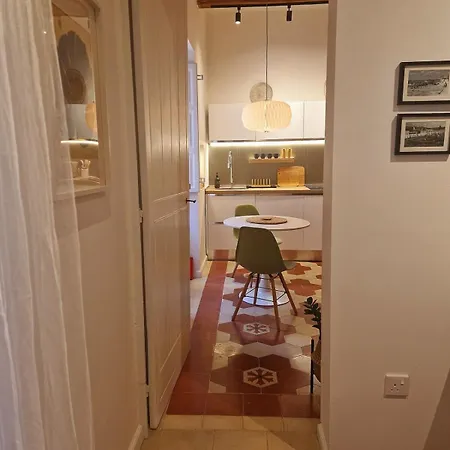 Tal-pupa Converted Appartement *