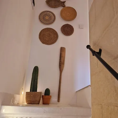 Tal-pupa Converted * Marsaxlokk