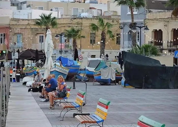 Tal-pupa Converted Apartamento