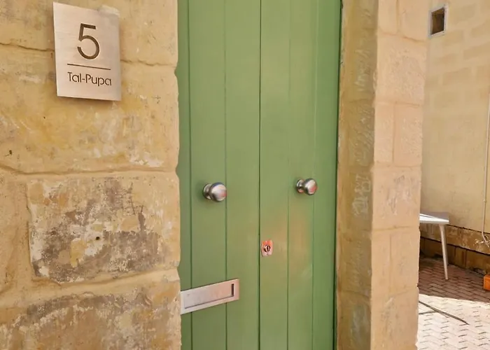 Tal-pupa Converted *