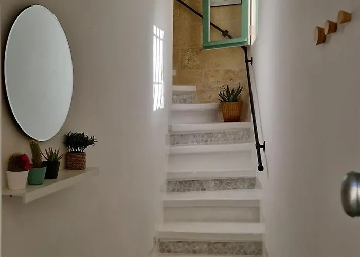 Tal-pupa Converted * Marsaxlokk